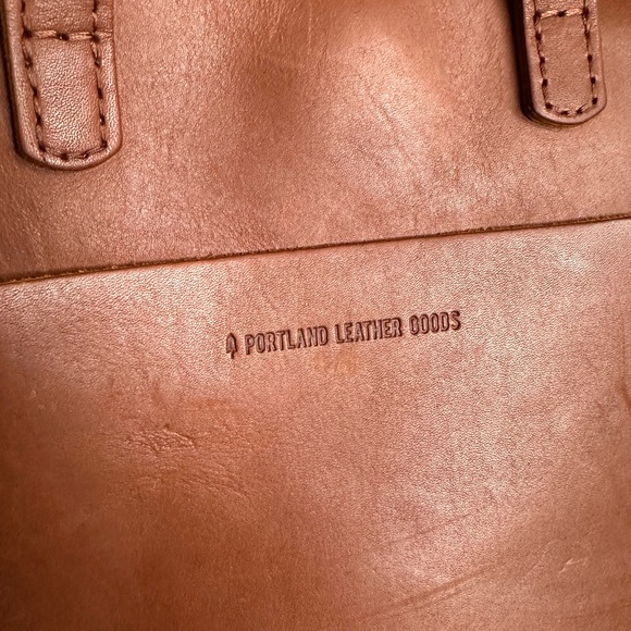 PORTLAND LEATHER GOODS Eco Crossbody
Messenger Top Handle Tote Patina Honey - Picture 7 of 10